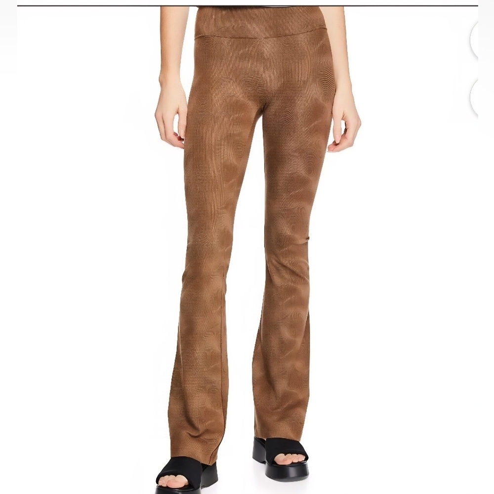 No Boundaries Brown Flare Leggings XS – Casual Comfort, Trendy Everyday Wear
